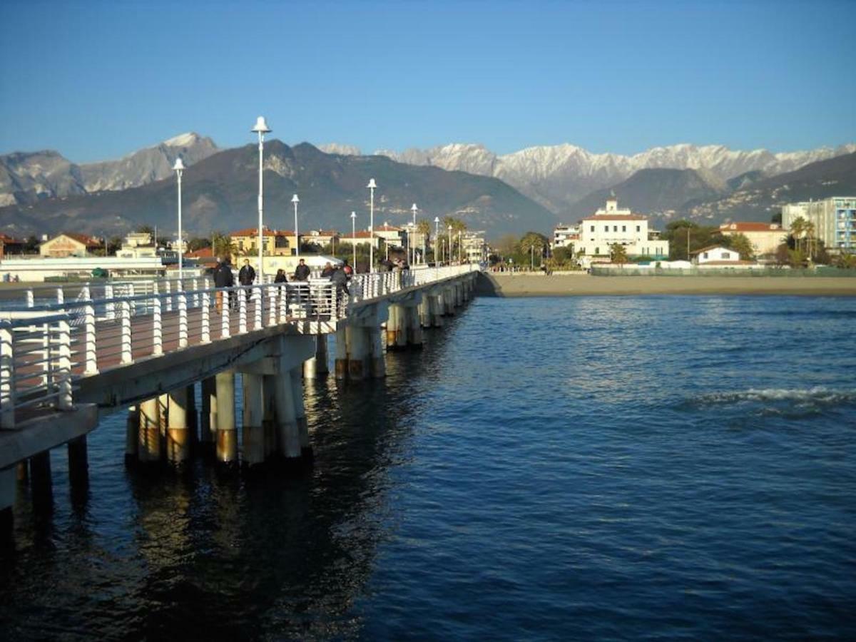 B&B Villa C'Era Una Volta Marina di Massa Luaran gambar